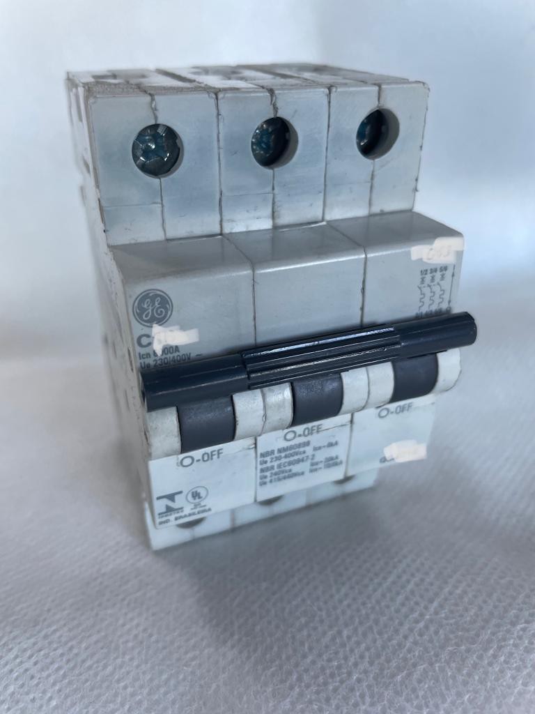 MINI DISJUNTOR 3P 3KA 70A TRIFASICO CURVA C JNG